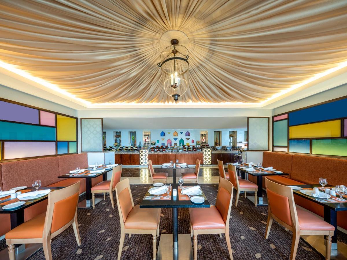 Mövenpick & Hajar Tower Makkah 5*