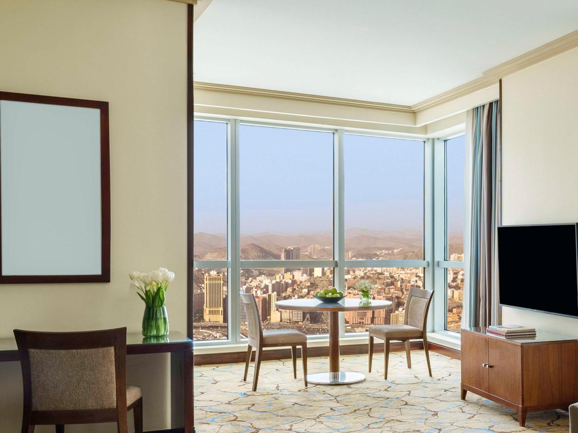 Hotel Mövenpick & Hajar Tower Makkah 5*