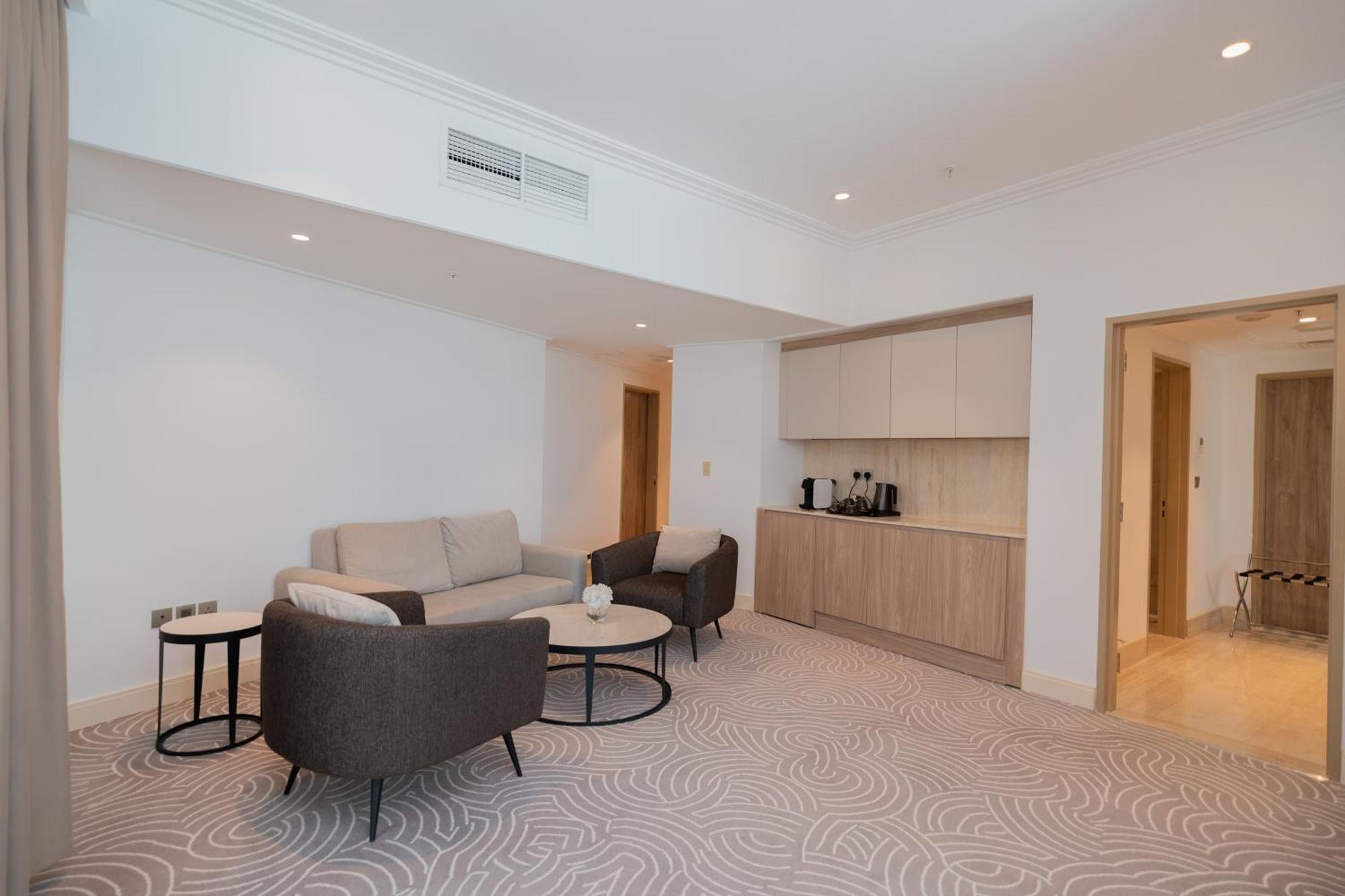 Mövenpick & Hajar Tower Makkah 5*