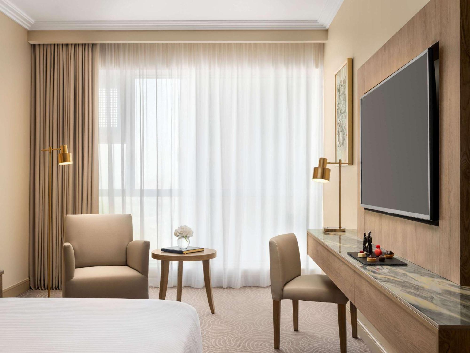 Hotel Mövenpick & Hajar Tower Makkah 5*